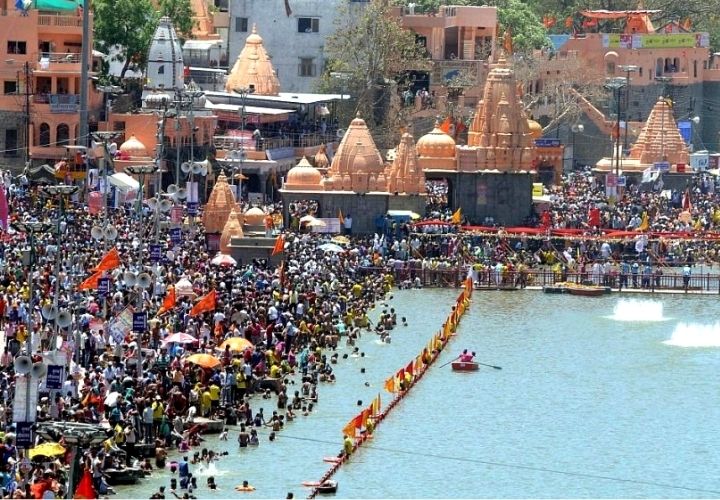 4 Days and 3 Nights Tour Package Varanasi, Ayodhya and Prayagraj